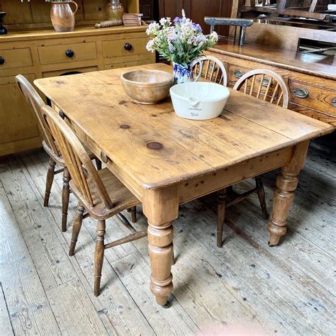Chunky Victorian Pine Farmhouse Dining Table As A Antiques Atlas