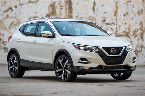 Learn about the 2020 nissan rogue sport with truecar expert reviews. 2020 Nissan Rogue vs. 2020 Rogue Sport: What's the ...