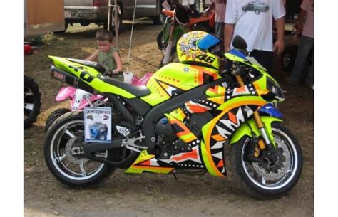 Custom paint ideas for motorcycles | details about custom paint job harley davidson honda yamaha suzuki. Rossi R1 - Gallery: 25 Crazy Custom Motorcycle Paint Jobs ...