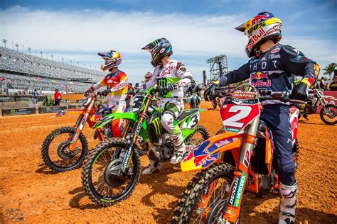 The thrill that comes from taking your dirt bike around sharp corners kicking up epic roost and potentially launching not to mention, the people you'll meet through motocross have the potential to become great compatriots. 2019 450 SUPERCROSS STANDINGS AFTER ROUND 10 | Dirt Bike ...