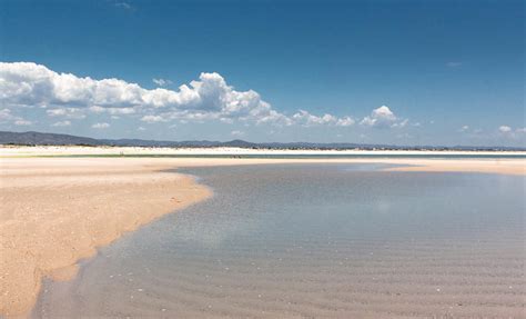 Foi assinado recentemente, entre o município de olhão e o clube naval da fuseta, um contra. Praia da Armona, Olhão, Algarve