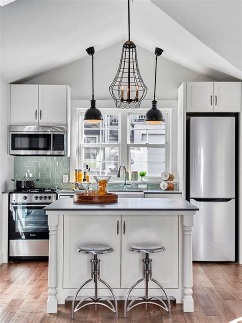 If you've arrived on this page, then you've most certainly been blessed with a small kitchen space (aren't we all in india?) and are looking for ways to make it work for you. 7,741 Small Traditional Kitchen Design Ideas & Remodel ...