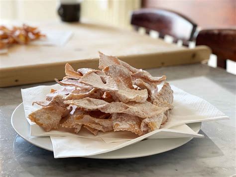 Dai un'occhiata anche a queste crostoli leggeri senza lievito! Carnevale. La ricetta dei crostoli friuliani facili da ...