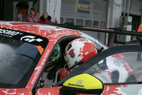 Frikadelli Racing Platz Drei In Der Am Meisterschaft Der Porsche