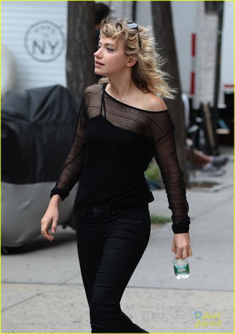 Imogen Poots Squirrels To The Nuts Set Pics Photo 580956 Photo Gallery Just Jared Jr