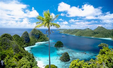 Raja Ampat Islands West Papua Timur, Indonesia-Beautiful HD Wallpapers for Desktop
