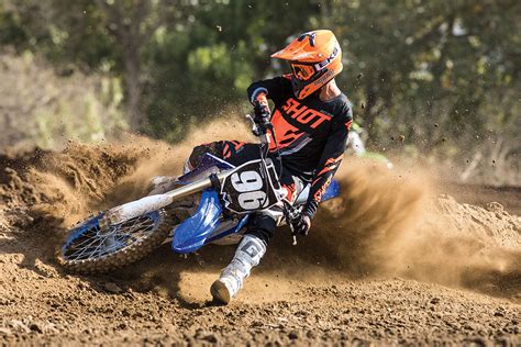 The motocross bike for sale. MXA RACE TEST: 2019 YAMAHA YZ125 TWO-STROKE | Motocross ...