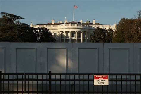Fencing ‘wall Built To Protect Trump From Protests At The White House