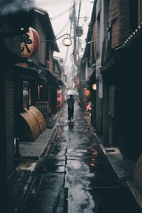 A Rainy Day In Kyoto Japan Pics Rainy Day Wallpaper Japan
