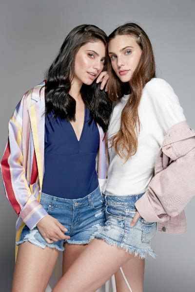 En una entrevista publicada este jueves 11 de abril en el portal de la revista tvynovelas, macarena y bárbara fueron cuestionadas acerca de la escena que las marcó en. Aparato do Entretenimento: Juliantina: Bárbara López e ...