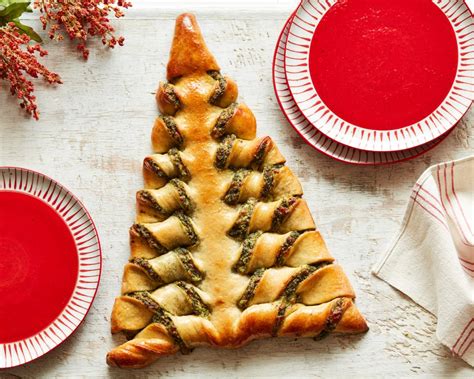 Italian christmas cookies christmas eve dinner italian cookies christmas cooking noel christmas italian biscuits christmas sweets christmas drinks if a traditional italian christmas dinner is what you're after, look no further. Christmas Eve Dinner Recipes | Holiday Recipes: Menus ...