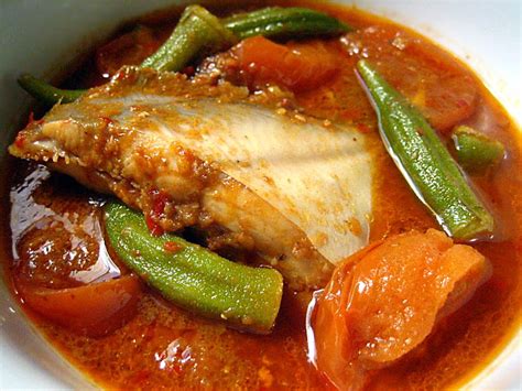 Boleh sesuaikan jumlah cili boh/air asam ikut selera atau tahap. Malay Spicy Tamarind Fish (Ikan Asam Pedas) - Aroma Asian
