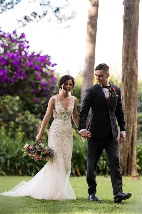 A used wedding dress in great condition and under two years old can usually sell for 50 percent of the retail price. Enzoani Myra Second Hand Wedding Dress Save 38% - Stillwhite