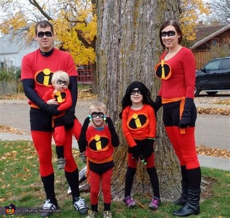 A guide to incredibles cosplay & diy incredibles costume for halloween 2018 the incredibles 2 premiered in los angeles on june 6, 2018 and caused another sensation after the first season. The Incredibles Family Creative Halloween Costume | Easy DIY Costumes - Photo 2/2