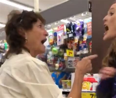 Watch Woman Calls Out ‘racist Who Yelled At Hispanic Women