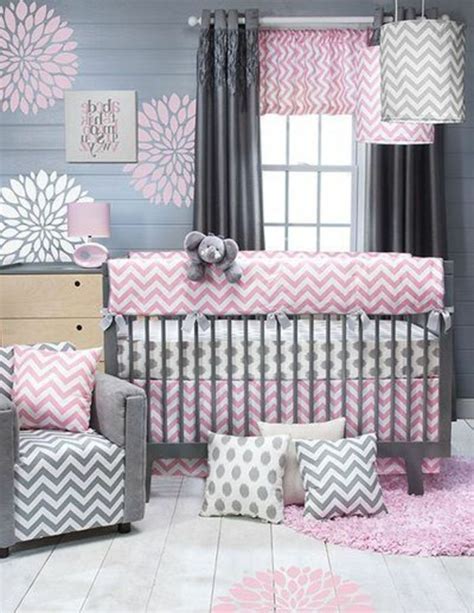 Dieses zimmer für einen kleinen jungen besticht durch die wandgestaltung:. 1001+ Ideen für Babyzimmer Mädchen | Babyzimmer ...