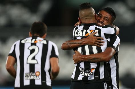 'quando autuori saiu as coisas ficaram difíceis'. Confira as notas dos jogadores do Botafogo no jogo contra ...