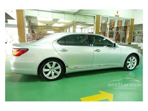 This beautiful pearl white over. Lexus LS600hL 2010 Hybrid 5.0 in กรุงเทพและปริมณฑล Automatic Sedan สีเงิน for 4,990,000 Baht ...