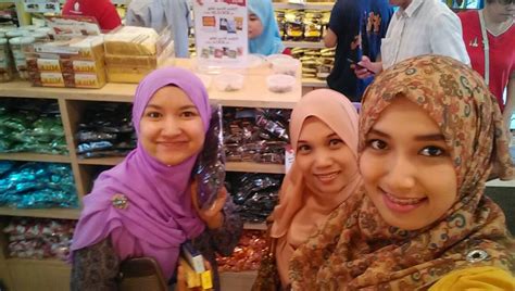 Fr laptop service | kedai repair laptop murah di seri kembangan. lovely: Beli Coklat Beryl's Seri Kembangan