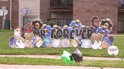 Usa Dozens Attend Memorial On 7th Anniversary Of Michael Browns Death