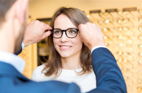 How Should Eyeglasses Fit Fargo Nd Optix Gallery