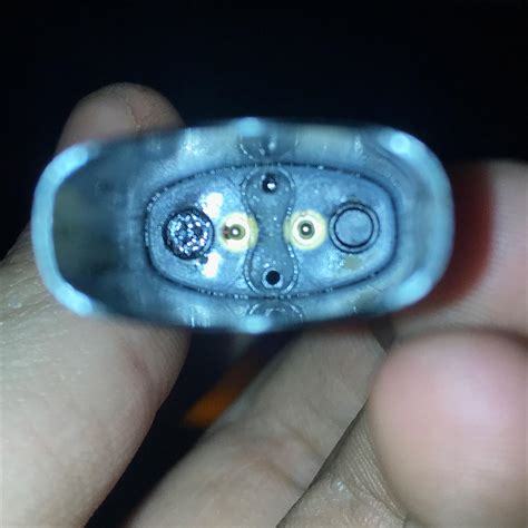 My vuse alto quit working, light turns on when I hit it but it’s not