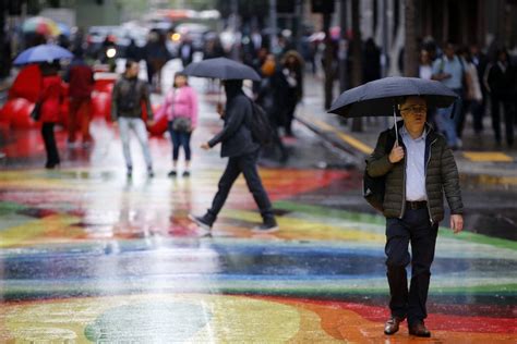 Sobre el comienzo de las lluvias en la capital, jaime leyton. Lluvia en Santiago: ¿A qué hora comenzarán las ...