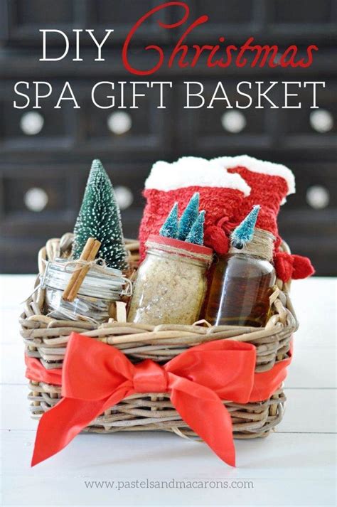 Christmas gifts for girlfriend doesn't have to be expensive. Top 10 DIY Gift Basket Ideas for Christmas
