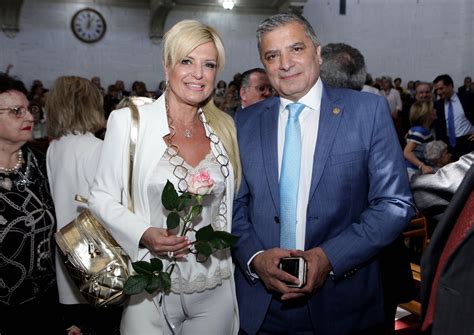 Η μαρίνα πατούλη ευχαρίστησε τον κόσμο για τις ευχές τους! Μαρινα Πατουλη Γιοσ / Agnwristh Prin Polla Xronia H Marina ...
