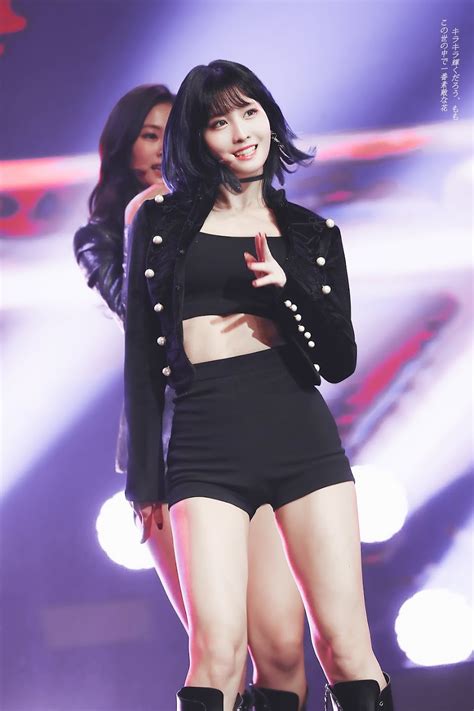 15 Times Twice S Momo Showed Off Her Stunning Body Proportions Koreaboo