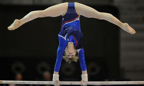 La ginnastica artistica è una disciplina della ginnastica ed una disciplina olimpica maschile e femminile. Ginnastica artistica femminile - VignaPiaGinnasticaRoma