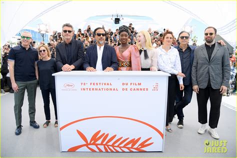 Elle Fanning Joins Jury Members At Cannes Film Festival 2019 Photo Call Photo 4290992 Elle