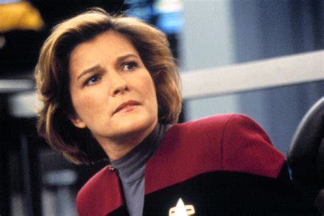 How Star Trek Voyager Failed In The Face Of Easy Success