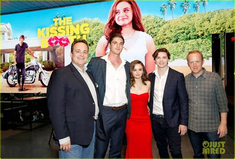 Joey King Is Red Hot At Netflix S Kissing Booth Screening In La