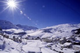 Our bivio ski touring week explores this lovely corner of the swiss alps. Bivio Ski Resort Guide, Location Map & Bivio ski holiday ...