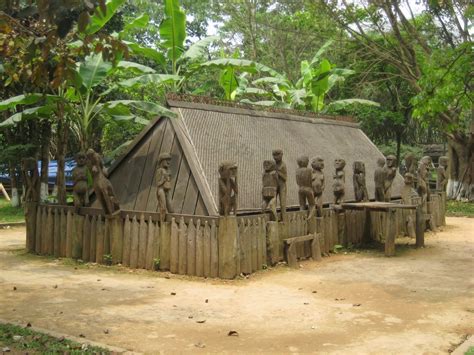 Ideal for history buffs looking to know more about the country, there are plenty of authentic war relics, weapons, and detailed. Vietnam Museum of Ethnology