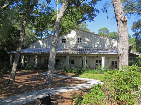 Charleston tea plantation doesn't have any of the historical plantations buildings of the others on the list, but it is still worth visiting if you are interesting in seeing a working plantation and are interested in seeing how tea is made. Charleston Tea Plantation, South Carolina - Travel Photos ...