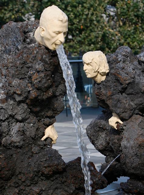 10 Bizarre Sculptures Around The World Freeyork