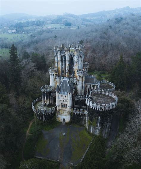 𝕸𝖔𝖇𝖎𝕮𝖆𝖘𝖙𝖑𝖊 𝖂𝖔𝖗𝖑𝖉 𝖔𝖋 𝕮𝖆𝖘𝖙𝖑𝖊𝖘 On Instagram Butron Castle Spain 🇪🇸