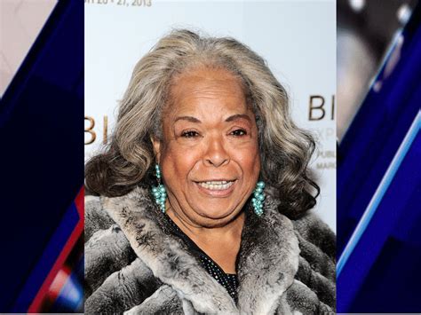 ‘touched By An Angel Star Music Legend Della Reese Dies At 86 Music Legends