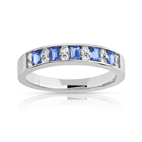 Pour l'achat d'alliance en or et diamant, optez pour les modèles originaux du bijoutier créateur maty. Object moved