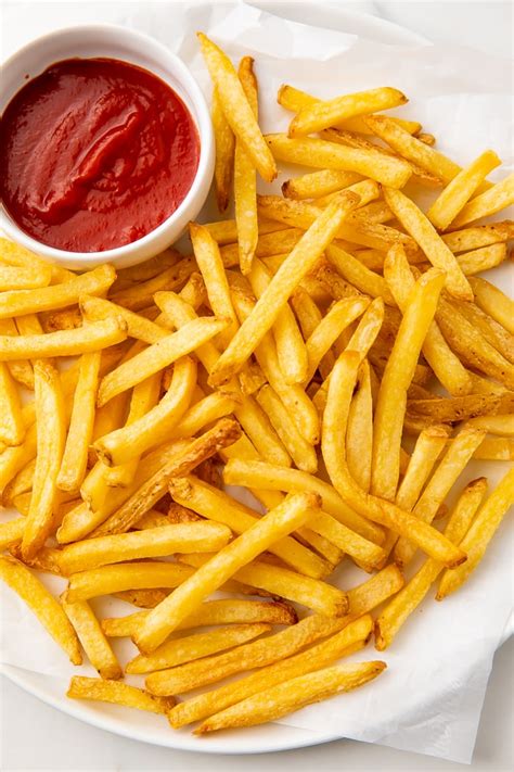 French fries without all the calories, whoda thunk? Air Fryer Frozen French Fries - 40 Aprons