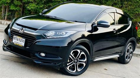 There are no significant changes for the 2017my, however, honda is now offering lunar sliver metallic as an exterior color and discontinuing alabaster silver. ขายรถ Honda HRV - E limited 2017 50,000 km มือเดียว 20170642