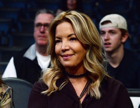 Los Angeles Lakers Executive Profile Who Is Jeanie Buss