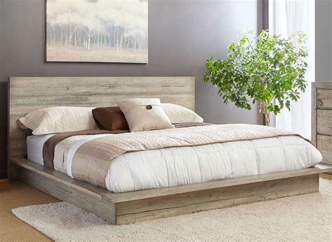 This Is A Beautiful Bedroom White Washed Modern Rustic King Platform Bed Renewal Rustic