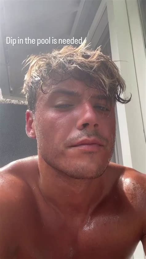 Hollyoaks Off The Charts Brad Mcceland Shirtless On Insta Story
