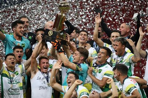 La conmebol, a través de la dirección de competiciones de clubes, lanzó el ranking de clubes conmebol 2021, aprobado por el consejo de la conmebol el 02 de octubre del año 2020. Defensa y Justicia agranda su leyenda: ¡Es campeón de la ...