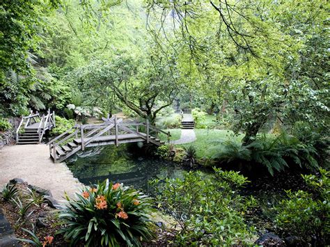 It is a getaway set on 3 acres of beautiful english gardens with all. Monicea: Dandenong Ranges Botanic Garden Entry Fee