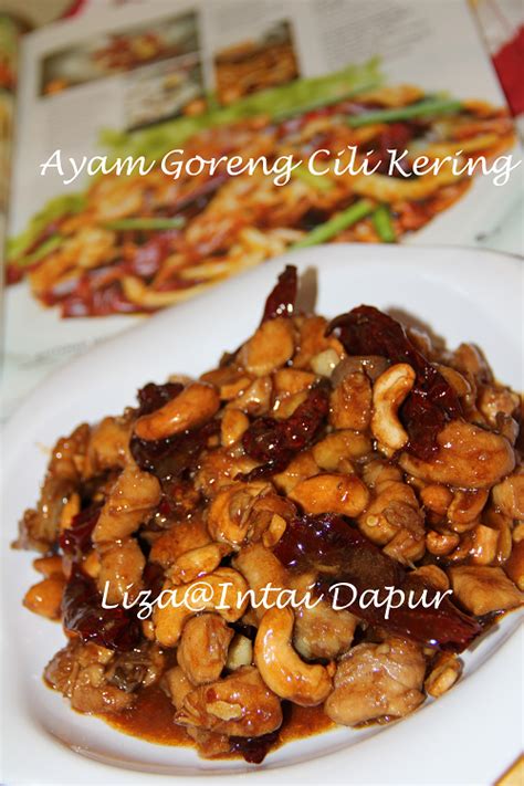 Nasi yang digoreng bersama kicap dan ramuan lain mengikut selera senang disediakan dan tidak memerlukan lauk tambahan, kecuali telur goreng. INTAI DAPUR: Ayam Goreng Cili Kering...