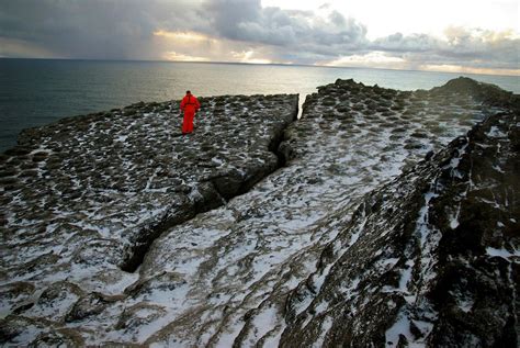 Crevice On Eldey Island Widens Iceland Monitor